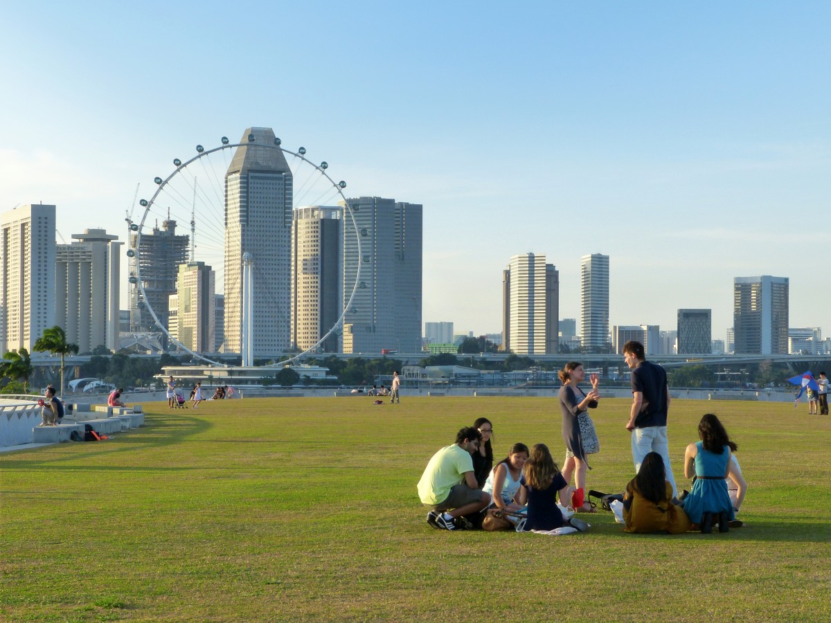 singapore_marina_barrage_singapore_landmark_singapore_river_blue_sky_clouds_scenery_grass-992841